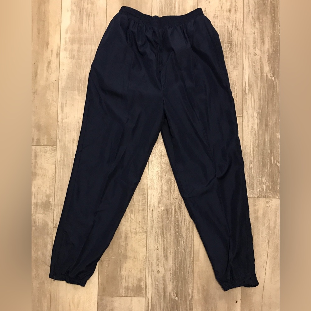 Center Aisle Wind breaker TRACK PANTS💜 size L.